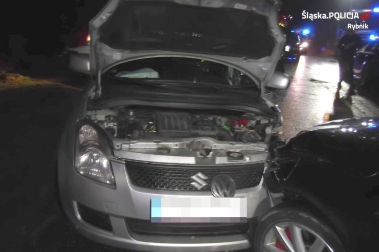 Wypadek 5 samochodów w Chwałowicach. Dwie osoby w szpitalu, KMP Rybnik