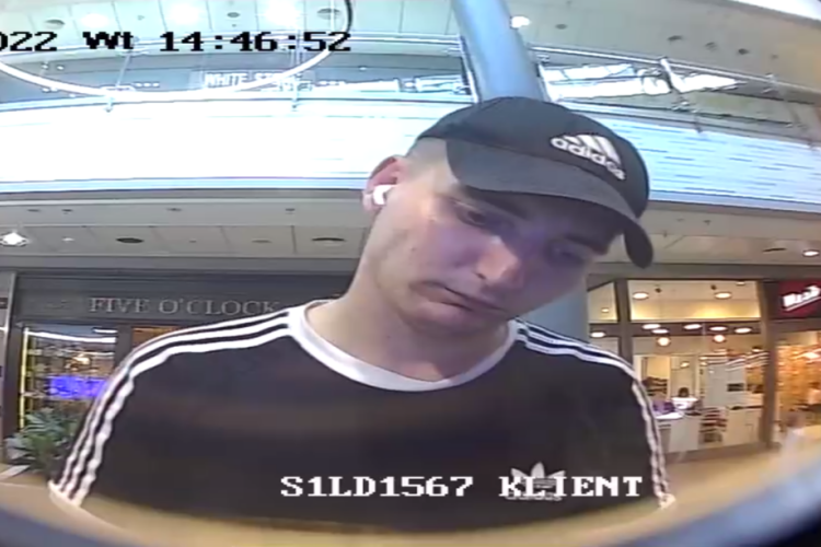 Rozpoznajesz tego mężczyznę? Jest podejrzewany o kradzież 16,5 tysięcy złotych!, KMP Rybnik
