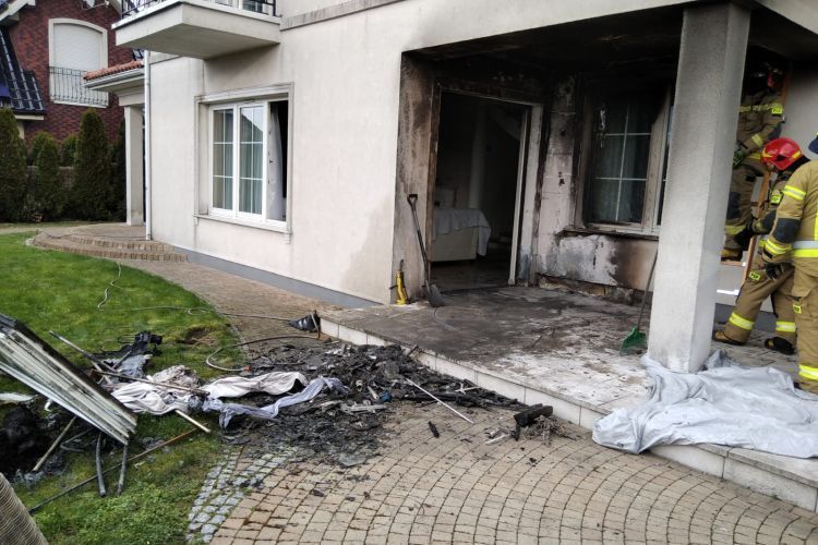 Ochojec: 50 tys. złotych strat po pożarze domu (zdjęcia), PSP Rybnik