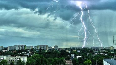 Meteorolodzy ostrzegają: dzisiaj mogą pojawić się burze z gradem