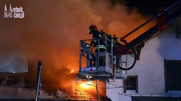 Wybuch i pożar w Chwałowicach. Ogień strawił cały budynek (zdjęcia i film)