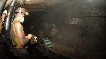 JSW przekazuje do SRK kopalnię i około 2400 górników. Odprawy po 120 tys. zł czekają