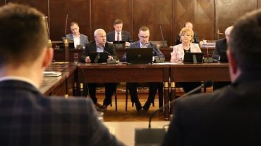 Rozpoczęła się sesja Rady Miasta Rybnika. Oglądajcie online (wideo)