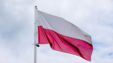 Dzień Flagi Rzeczypospolitej Polskiej. Czego nie można z nią robić? Te zasady powinniście znać