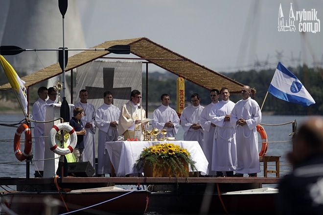 Msza na Zalewie Rybnickim tym razem z udziałem arcybiskupa, Archiwum